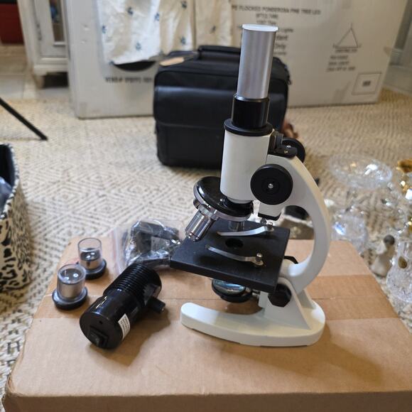 Fisher Scientific Student Microscope 4x 10x 40x Gray Classroom No Light Source - Picture 1 of 16